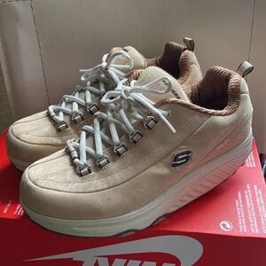 Sketchers Suede Leather Cream Shape-Ups Never Used Rare Find